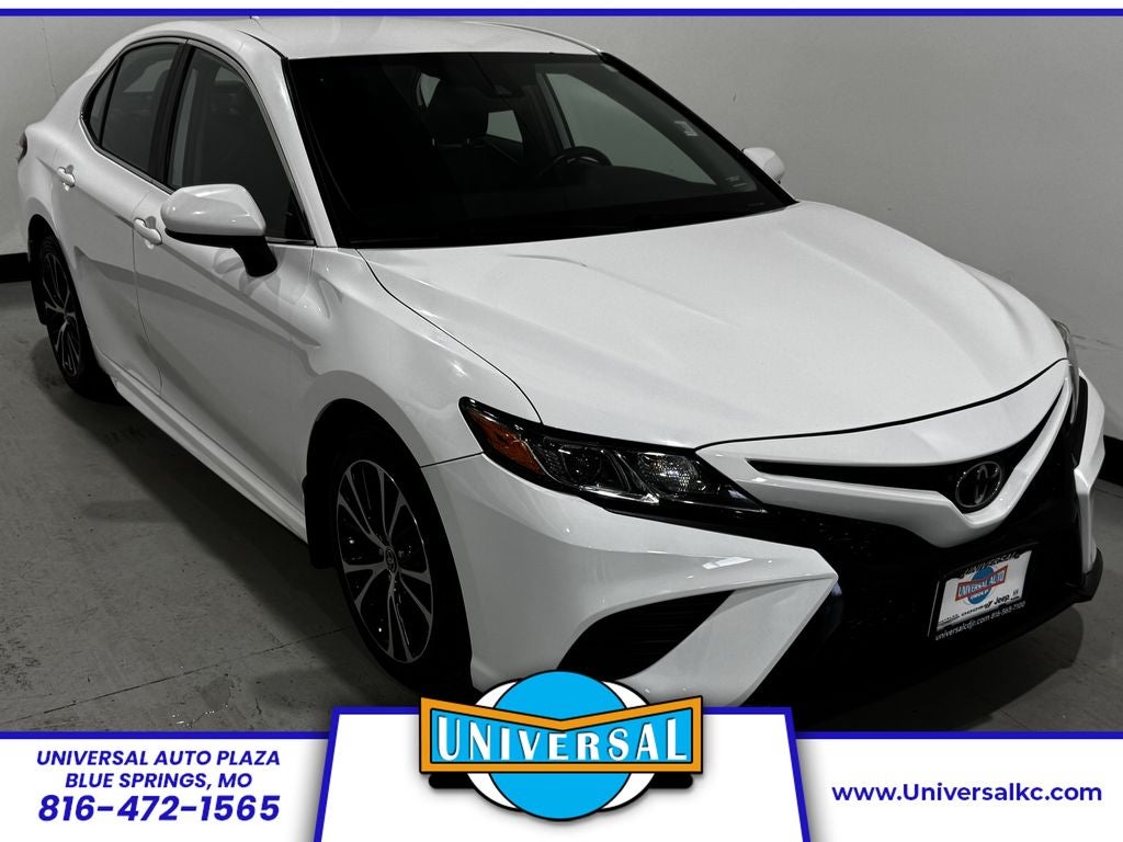 2020 Toyota Camry SE