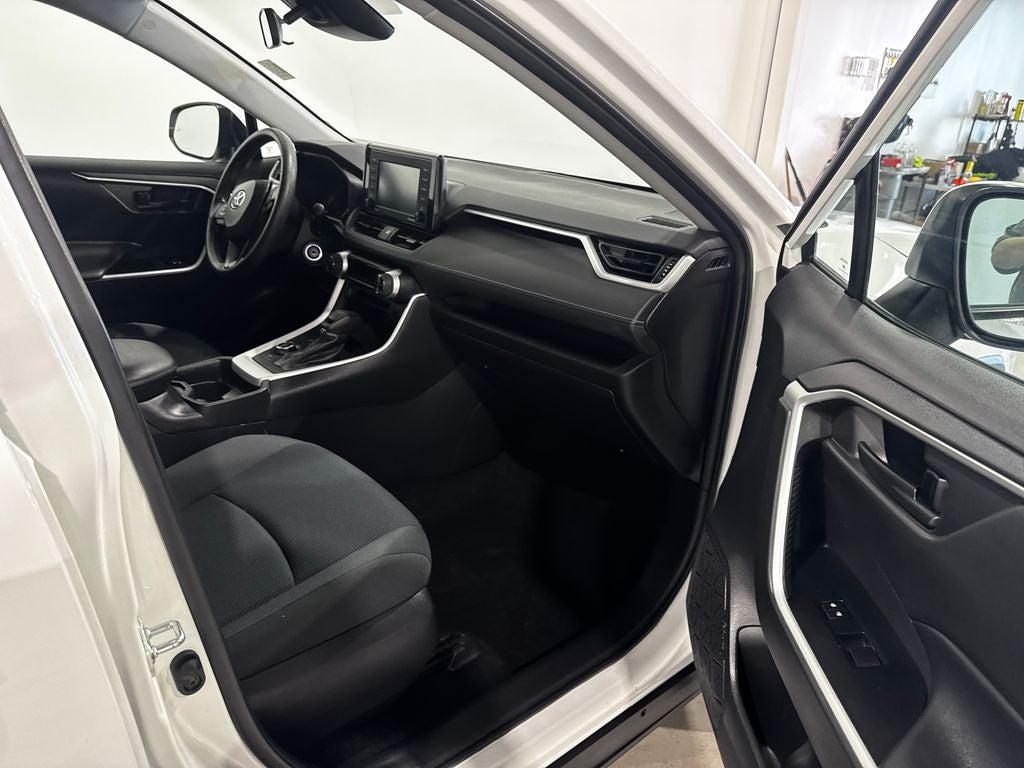 2021 Toyota RAV4 Hybrid LE