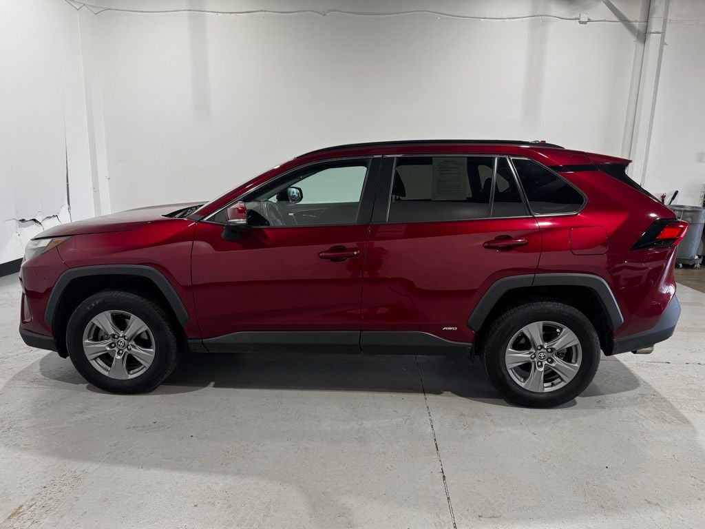 2022 Toyota RAV4 Hybrid XLE
