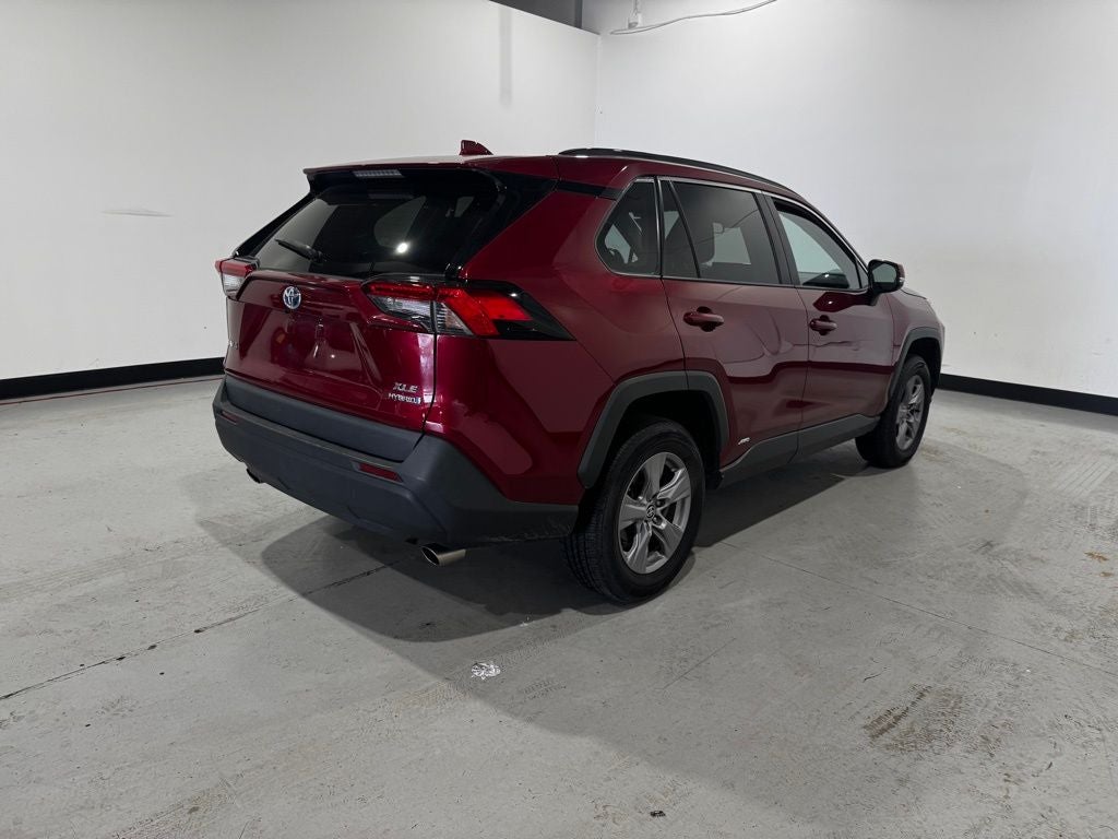 2022 Toyota RAV4 Hybrid XLE