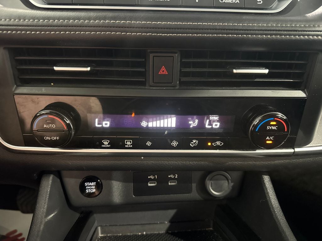 2025 Nissan Rogue SV