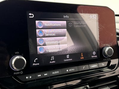 2023 Nissan Pathfinder SV