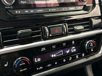 2023 Nissan Pathfinder SV