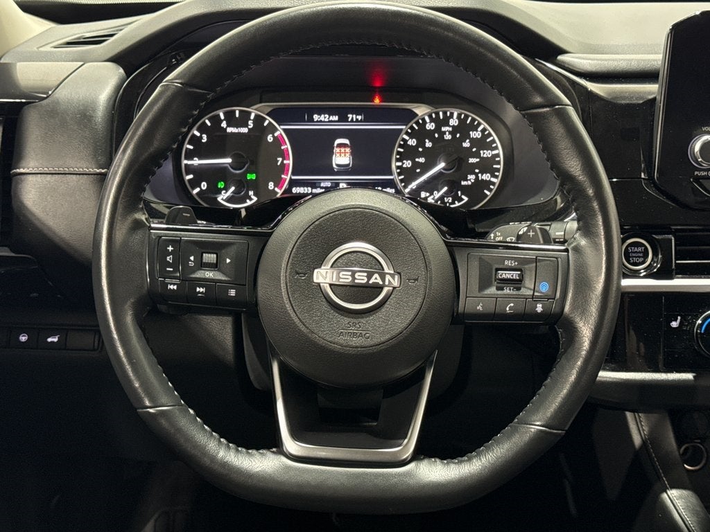 2023 Nissan Pathfinder SV