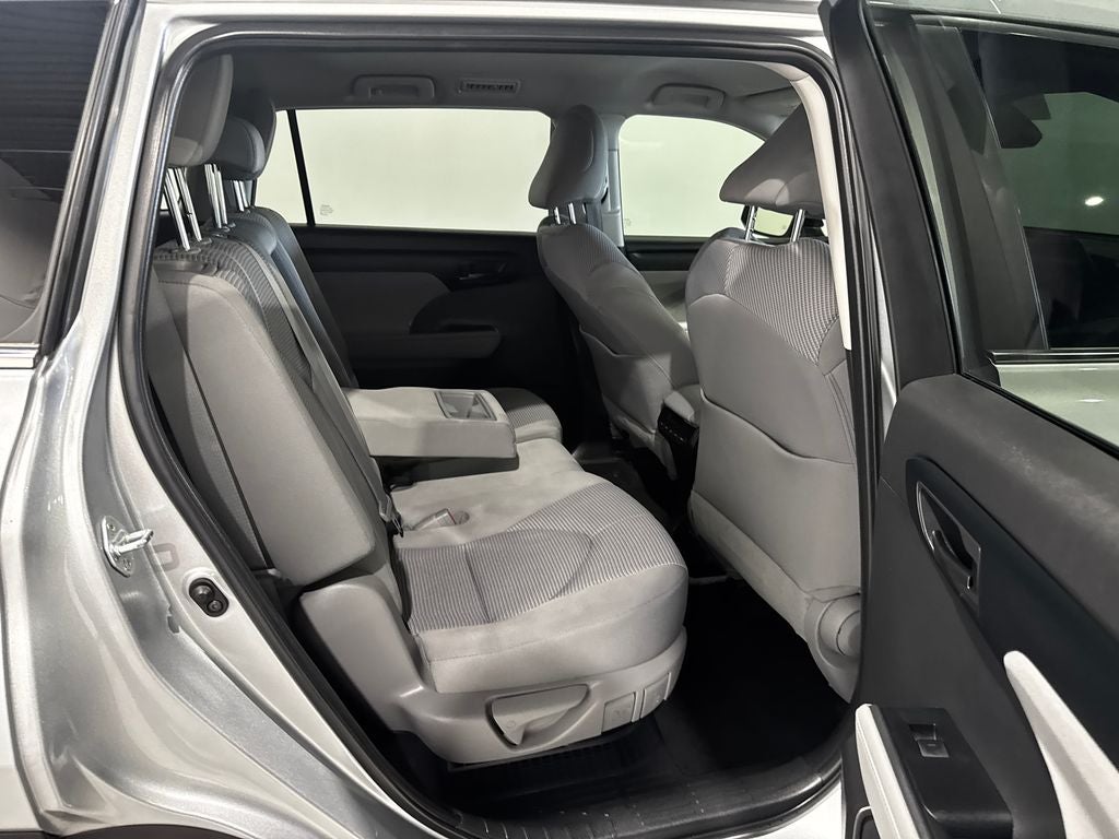 2023 Toyota Highlander Hybrid LE