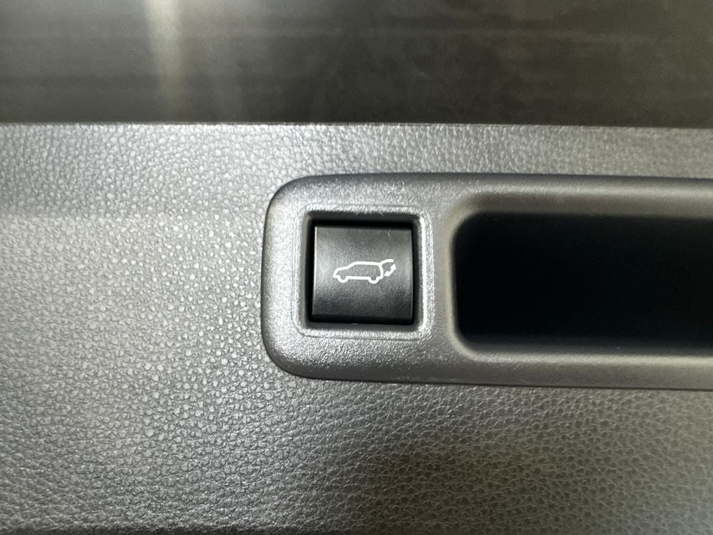 2023 Toyota Highlander Hybrid LE