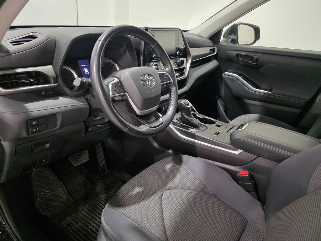 2022 Toyota Highlander Hybrid LE