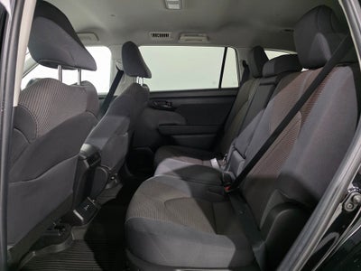 2022 Toyota Highlander Hybrid LE