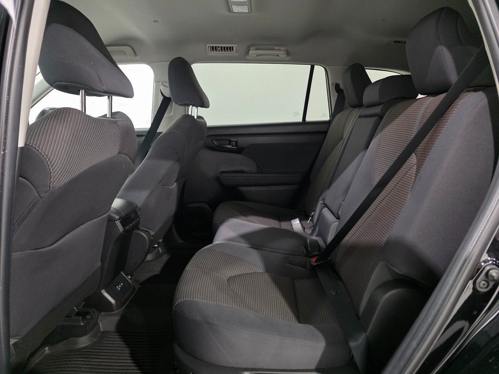 2022 Toyota Highlander Hybrid LE