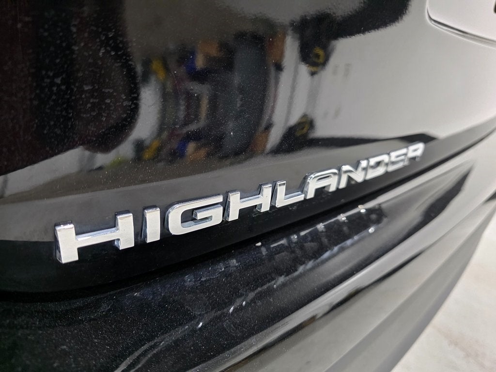 2022 Toyota Highlander Hybrid LE