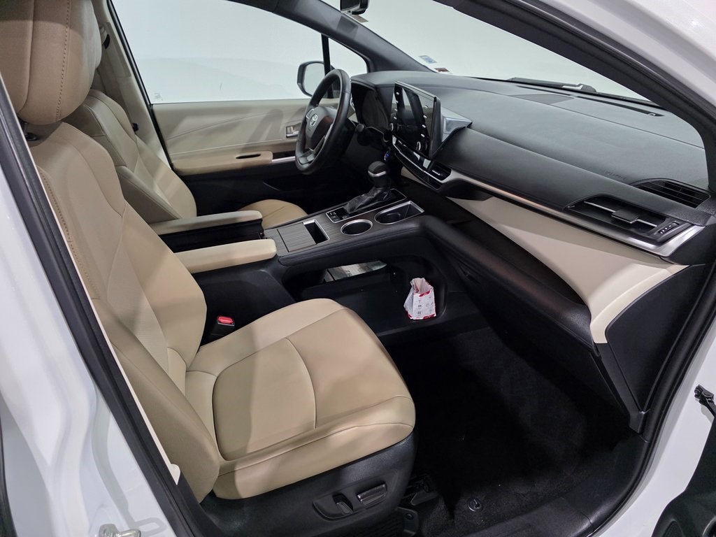 2021 Toyota Sienna XLE 7 Passenger