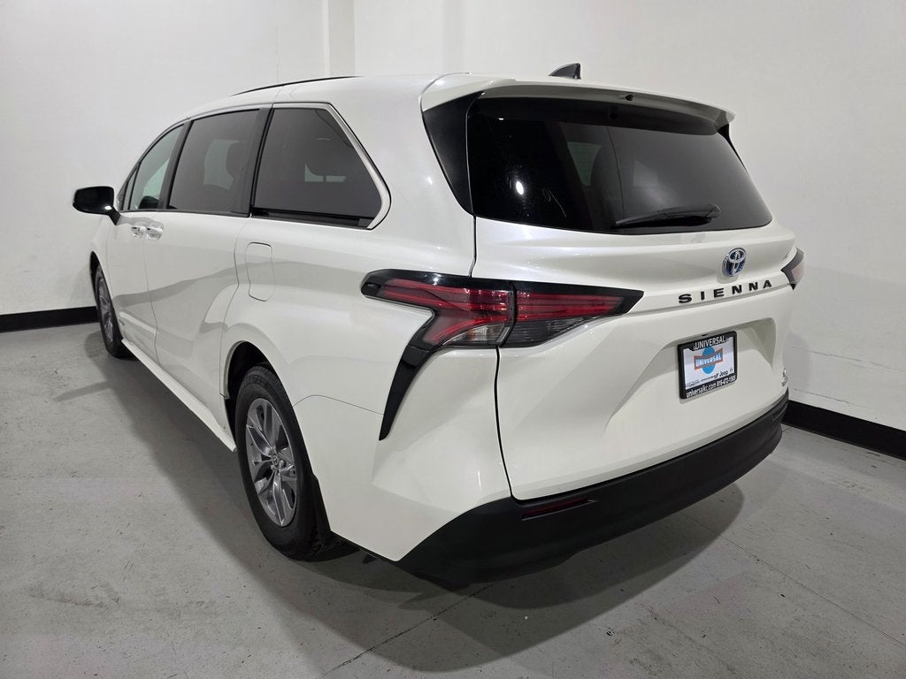 2021 Toyota Sienna XLE 7 Passenger