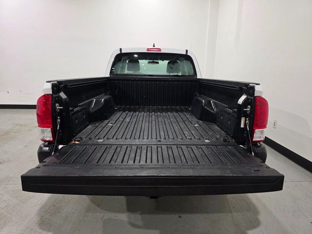 2016 Toyota Tacoma SR