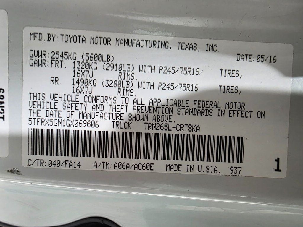 2016 Toyota Tacoma SR