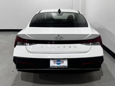 2025 Hyundai Elantra SE