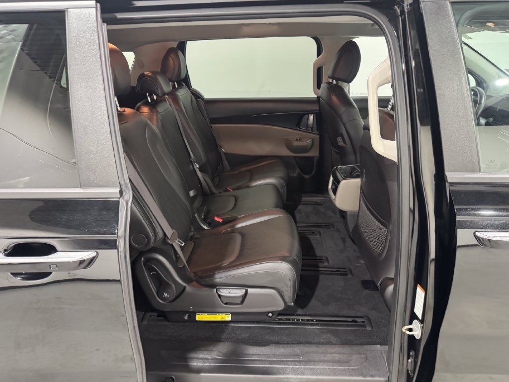 2025 Kia Carnival LXS