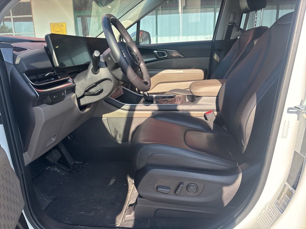 2025 Kia Carnival LXS