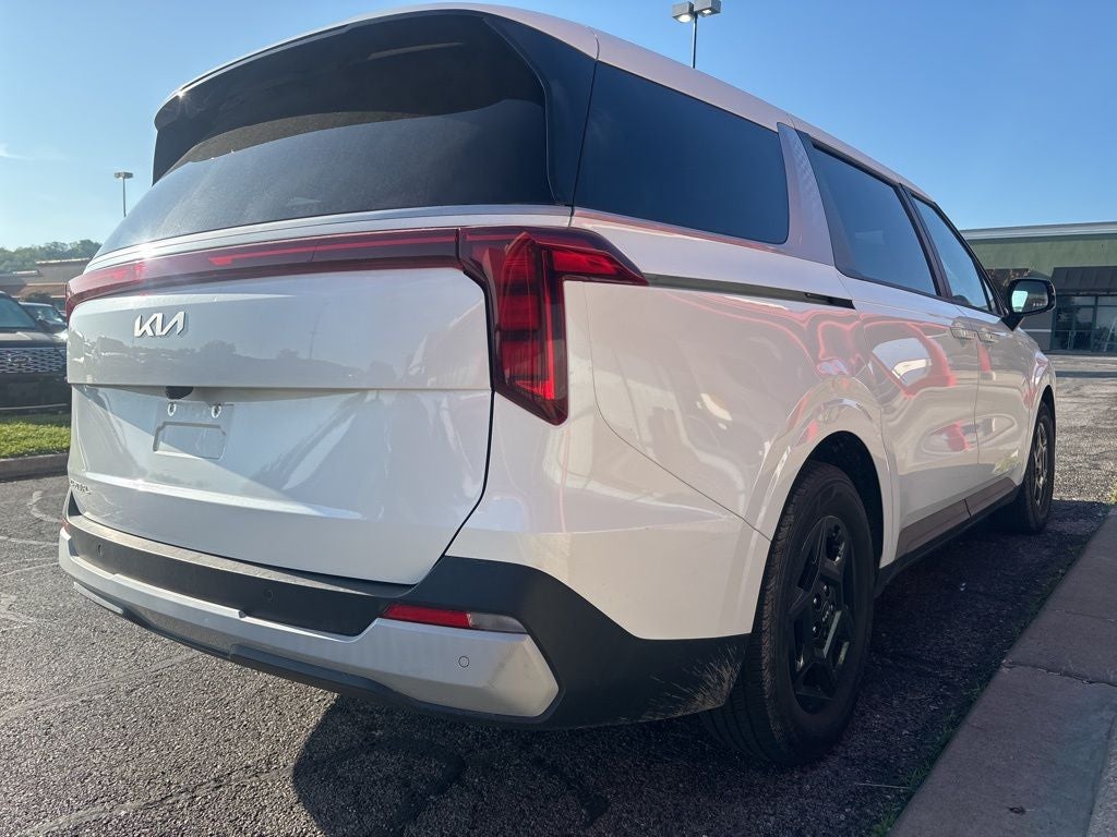 2025 Kia Carnival LXS