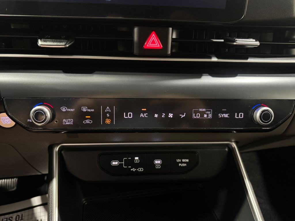2025 Kia Carnival LXS