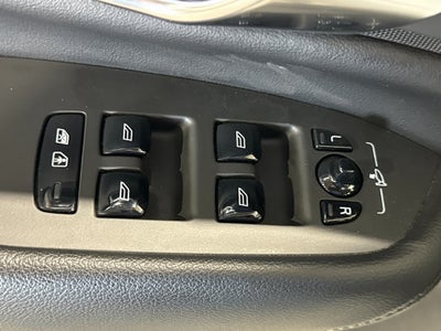 2022 Volvo XC90 T5 Momentum