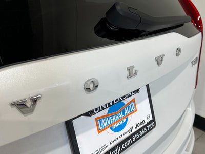 2022 Volvo XC90 T5 Momentum