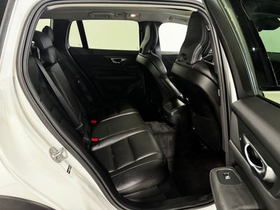 2025 Volvo V60 Cross Country B5 Plus