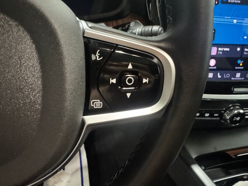 2025 Volvo V60 Cross Country B5 Plus