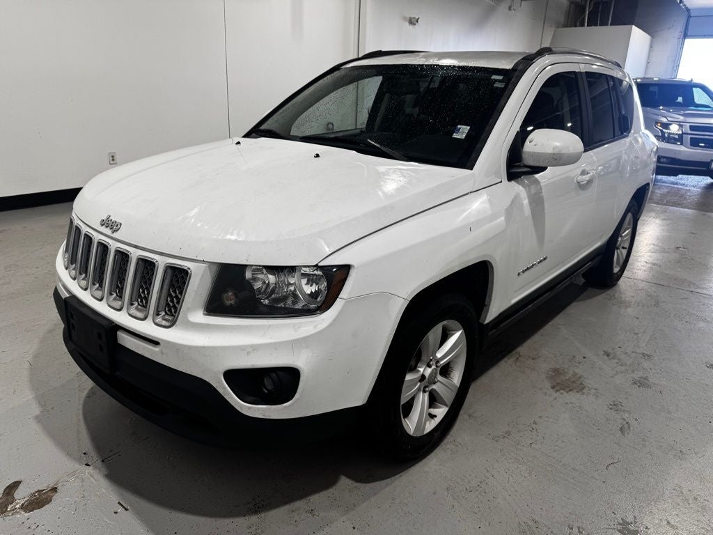 Used 2017 Jeep Compass Latitude with VIN 1C4NJDEB2HD104403 for sale in Kansas City