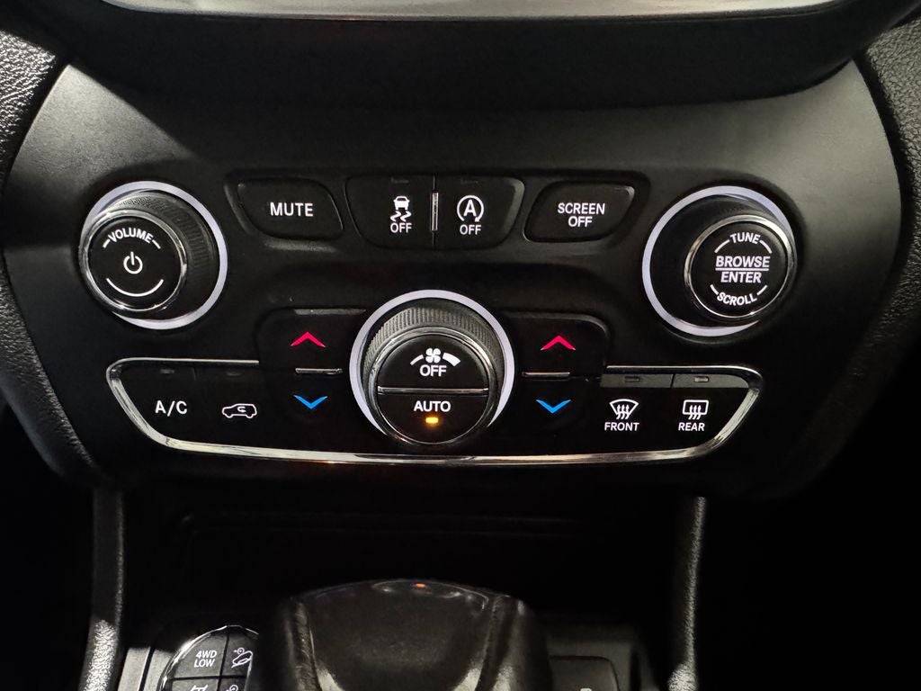 2022 Jeep Cherokee Trailhawk