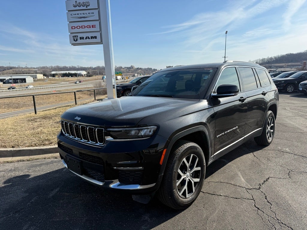 Used 2024 Jeep Grand Cherokee L Limited with VIN 1C4RJKBG7R8560591 for sale in Kansas City