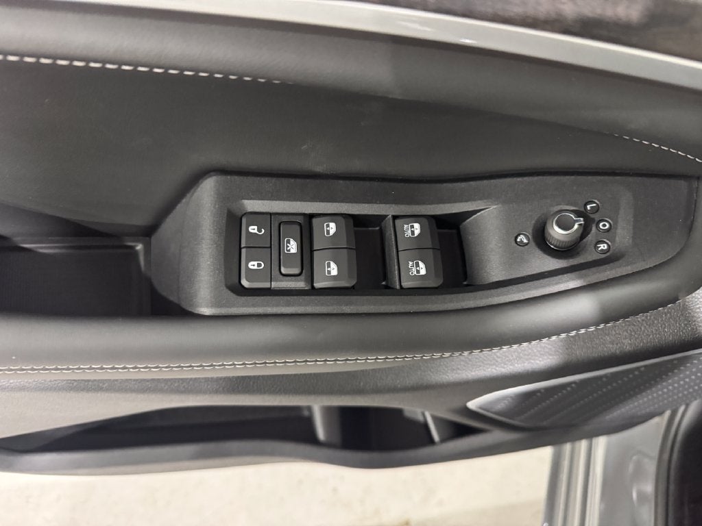 2027 Jeep Grand Cherokee Limited Reserve