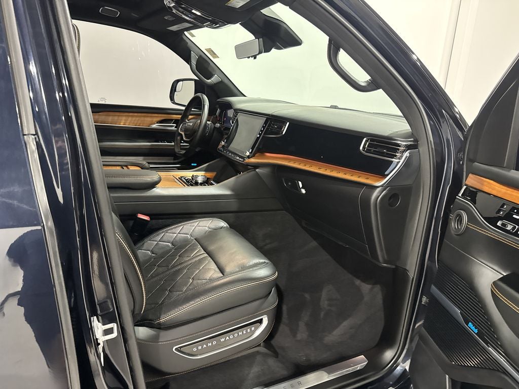 2022 Jeep Grand Wagoneer Series III