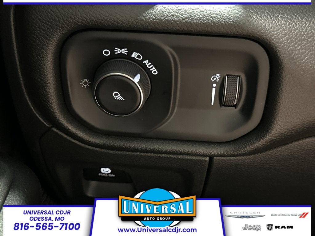 2025 RAM Ram 1500 Tradesman Chrome Package