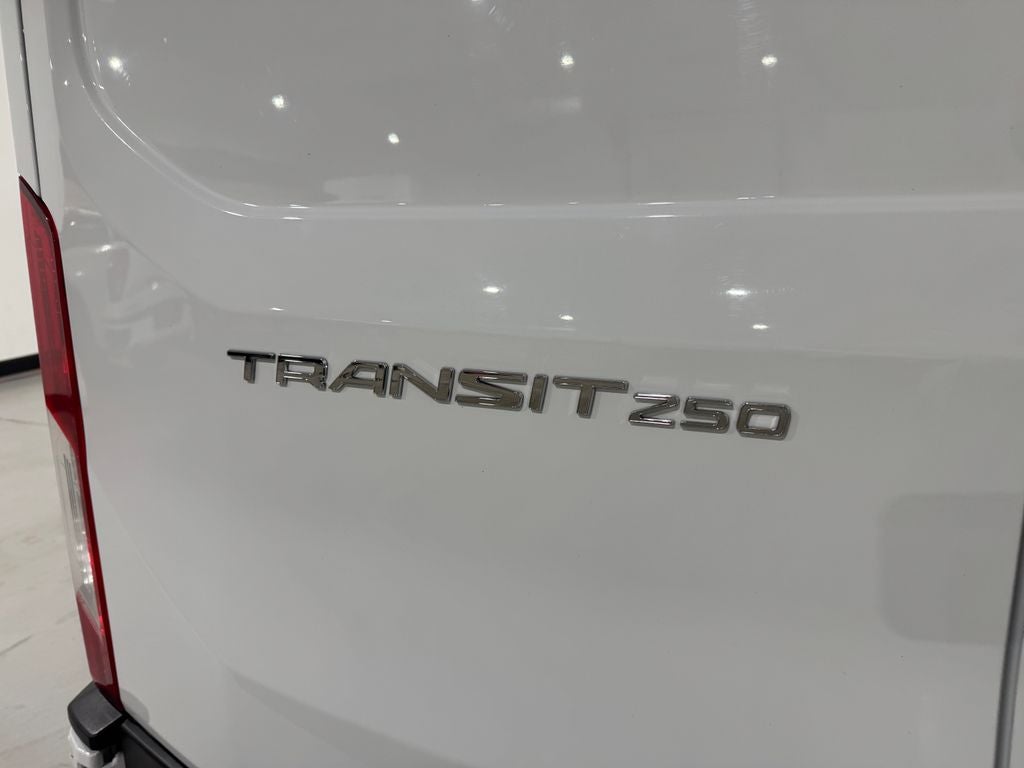 2024 Ford Furgoneta de carga Transit-250 Base