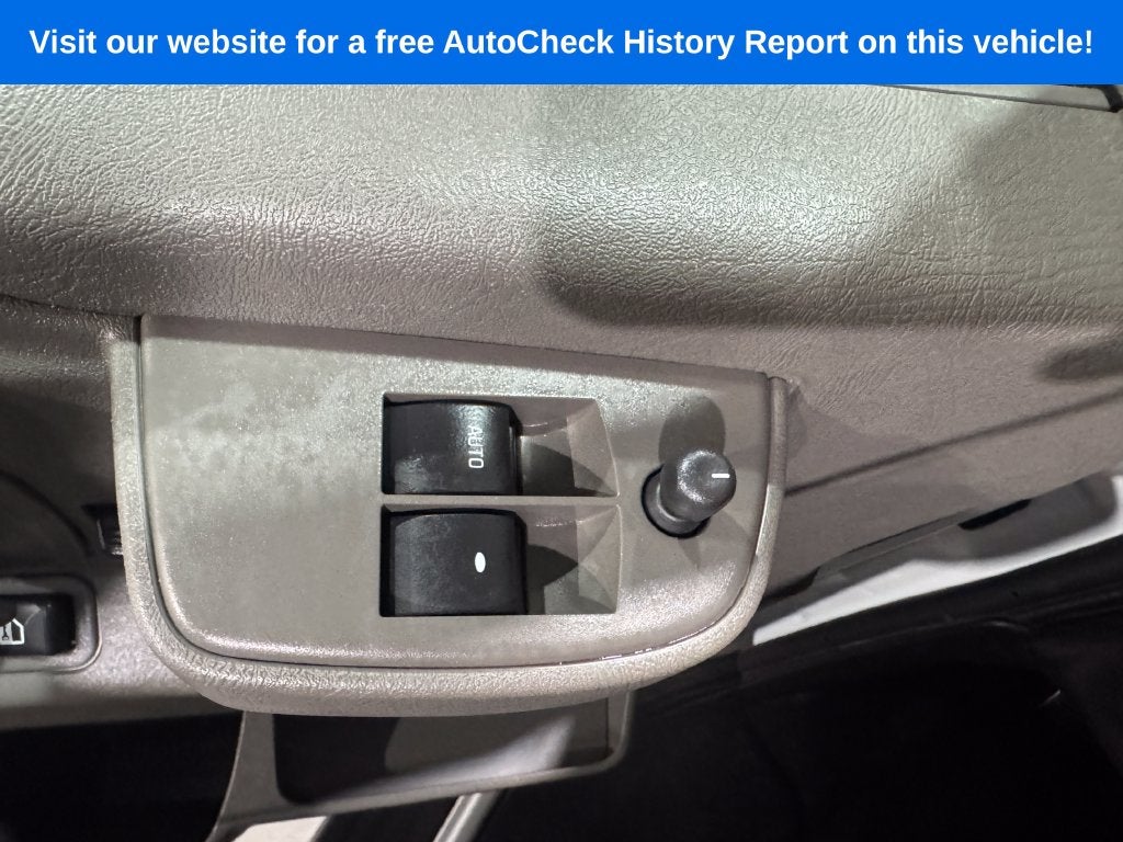 2023 Chevrolet Express Passenger LS Passenger