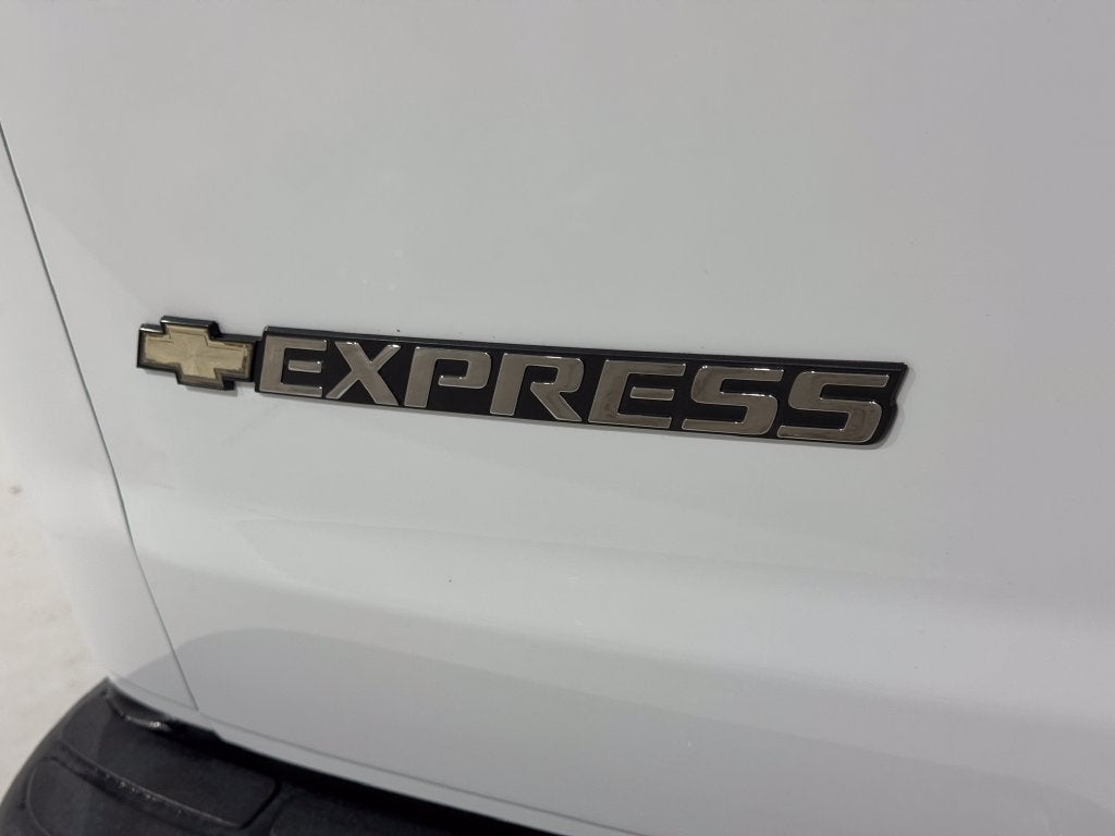 2023 Chevrolet Express Passenger LS Passenger