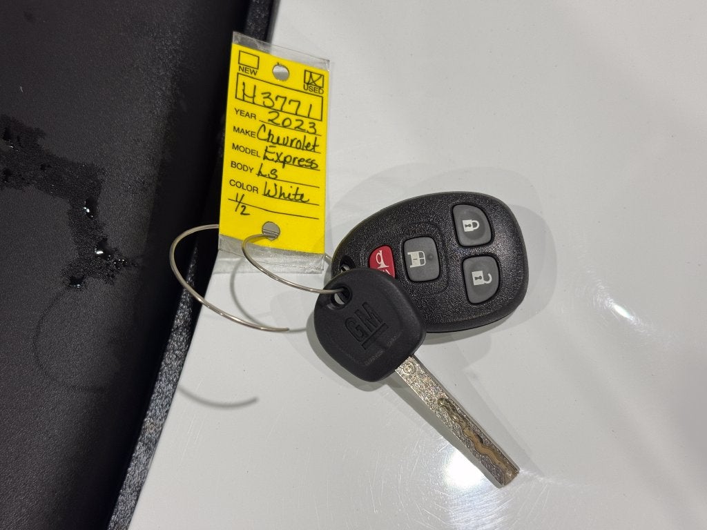 2023 Chevrolet Express Passenger LS Passenger
