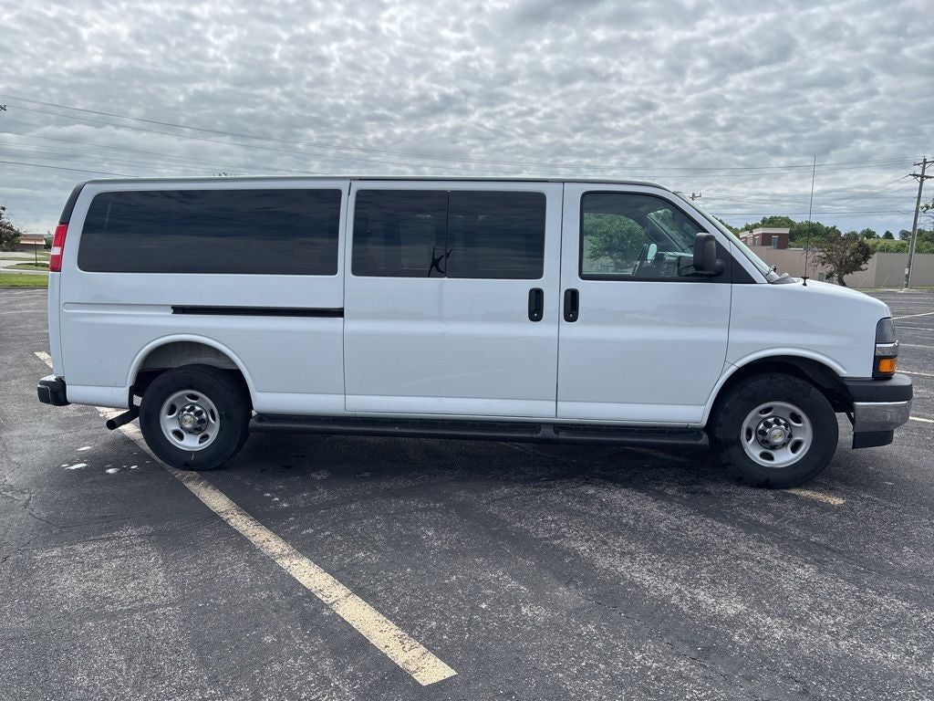 2025 Chevrolet Express Passenger LT Passenger