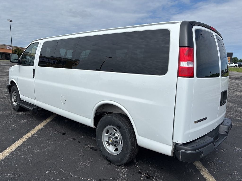 2025 Chevrolet Express Passenger LT Passenger