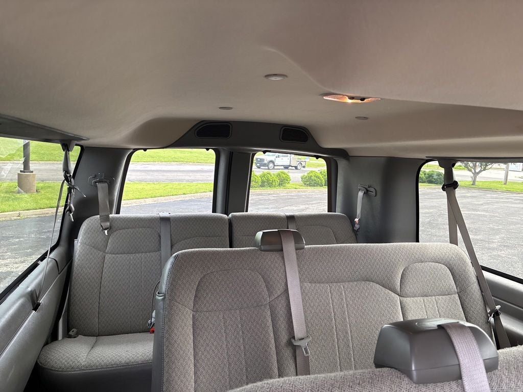 2025 Chevrolet Express Passenger LT Passenger