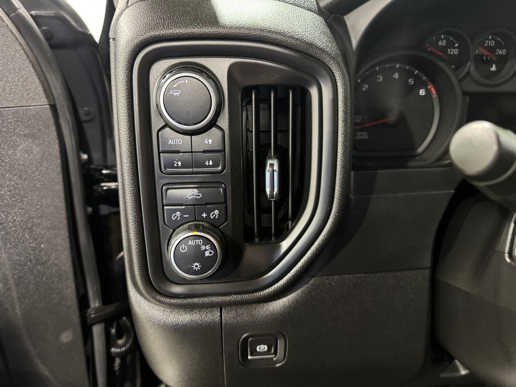 2022 Chevrolet Silverado 1500 LTD Custom Trail Boss