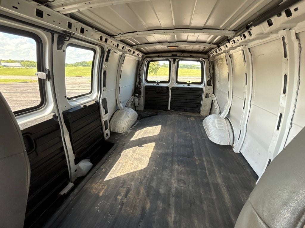 2014 Chevrolet Express 3500 Work Van Cargo