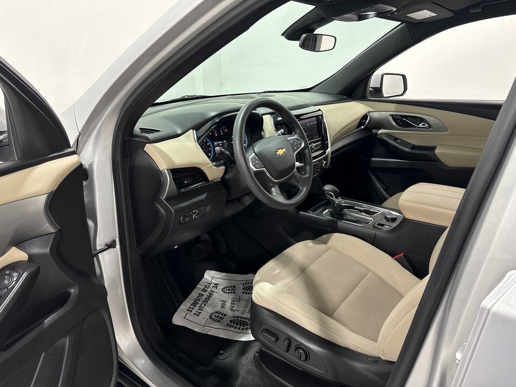 2022 Chevrolet Traverse LS