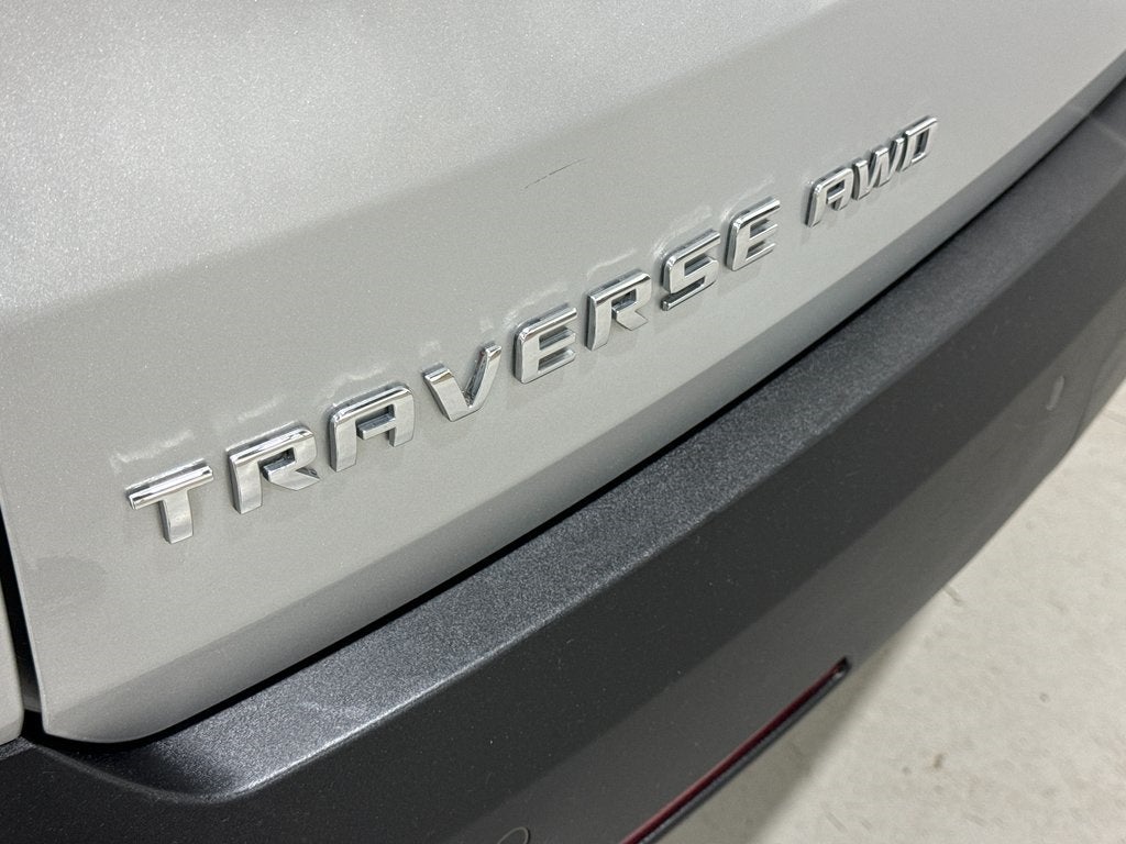 2022 Chevrolet Traverse LS