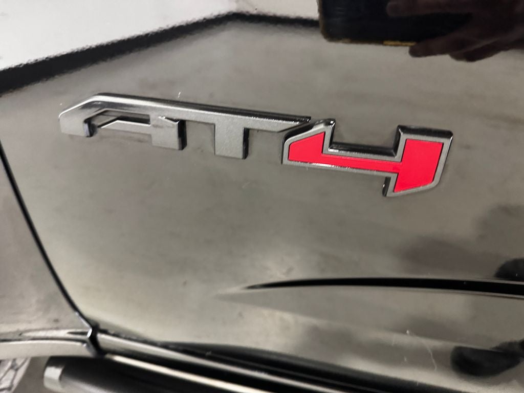 2022 GMC Canyon AT4 w/Leather