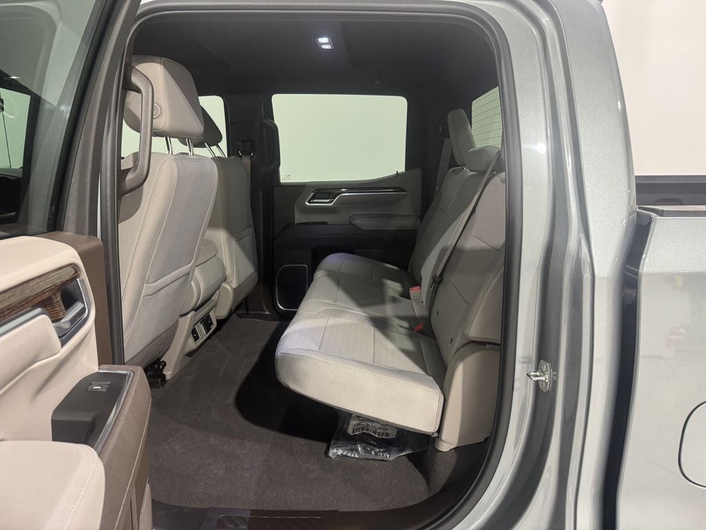 2025 GMC Sierra 1500 SLE