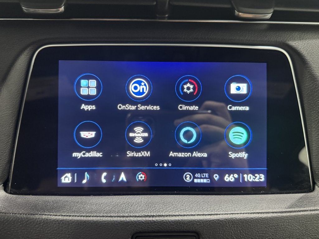 2022 Cadillac XT4 Premium Luxury
