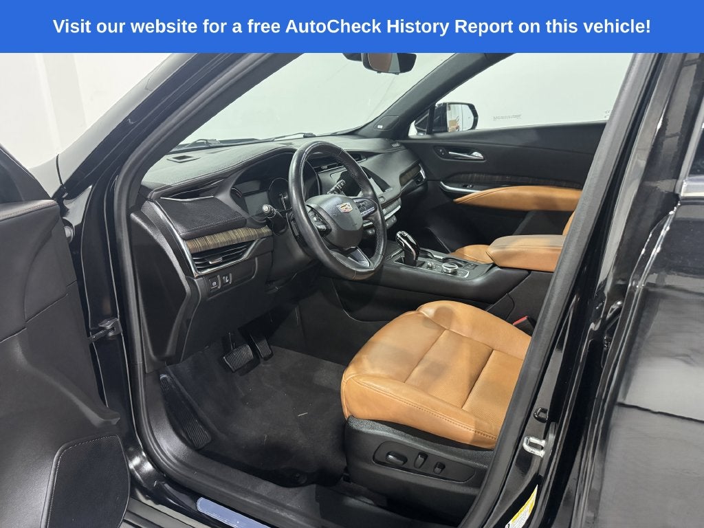 2022 Cadillac XT4 Premium Luxury
