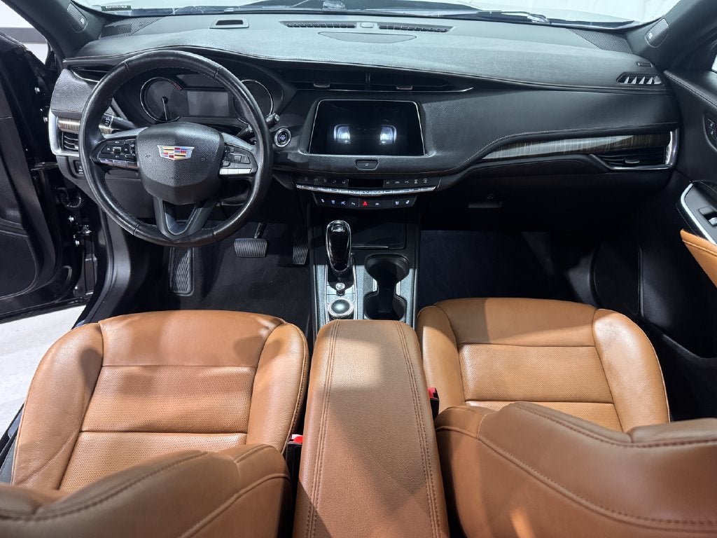 2022 Cadillac XT4 Premium Luxury