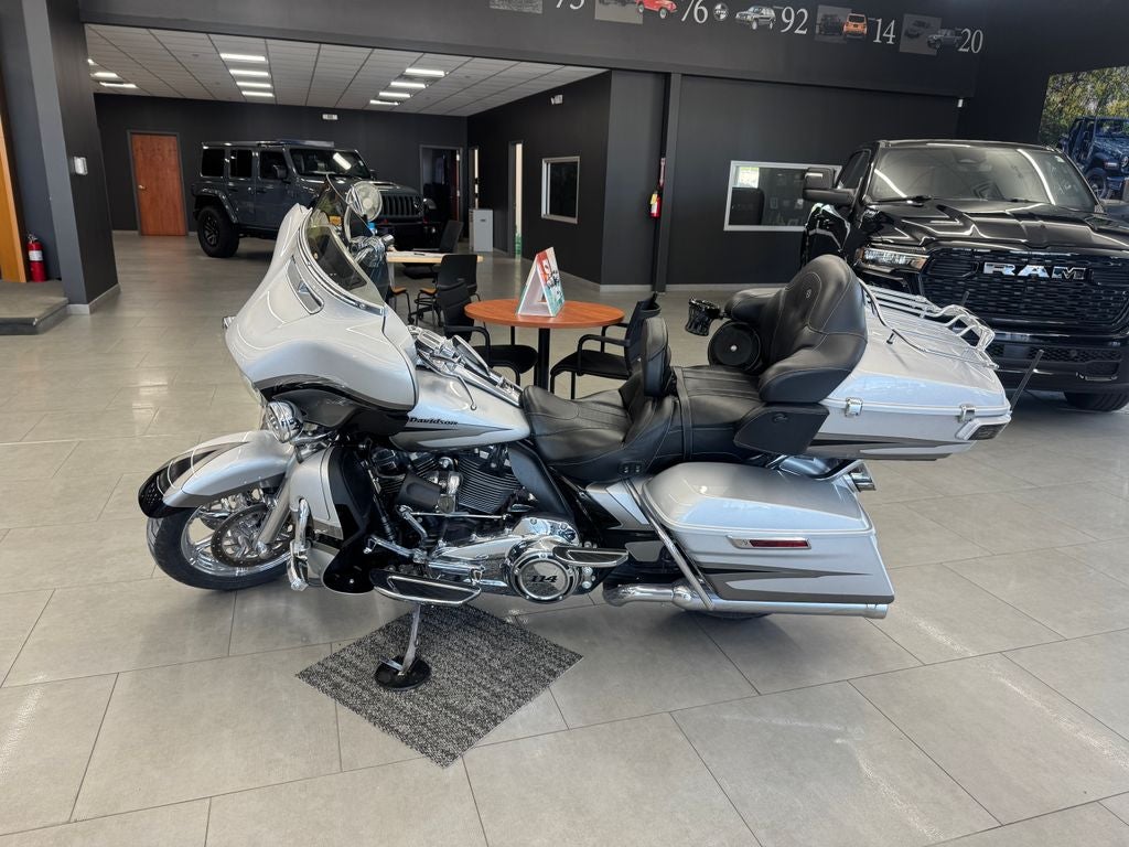2017 Harley Davidson Ultra Limited CVO